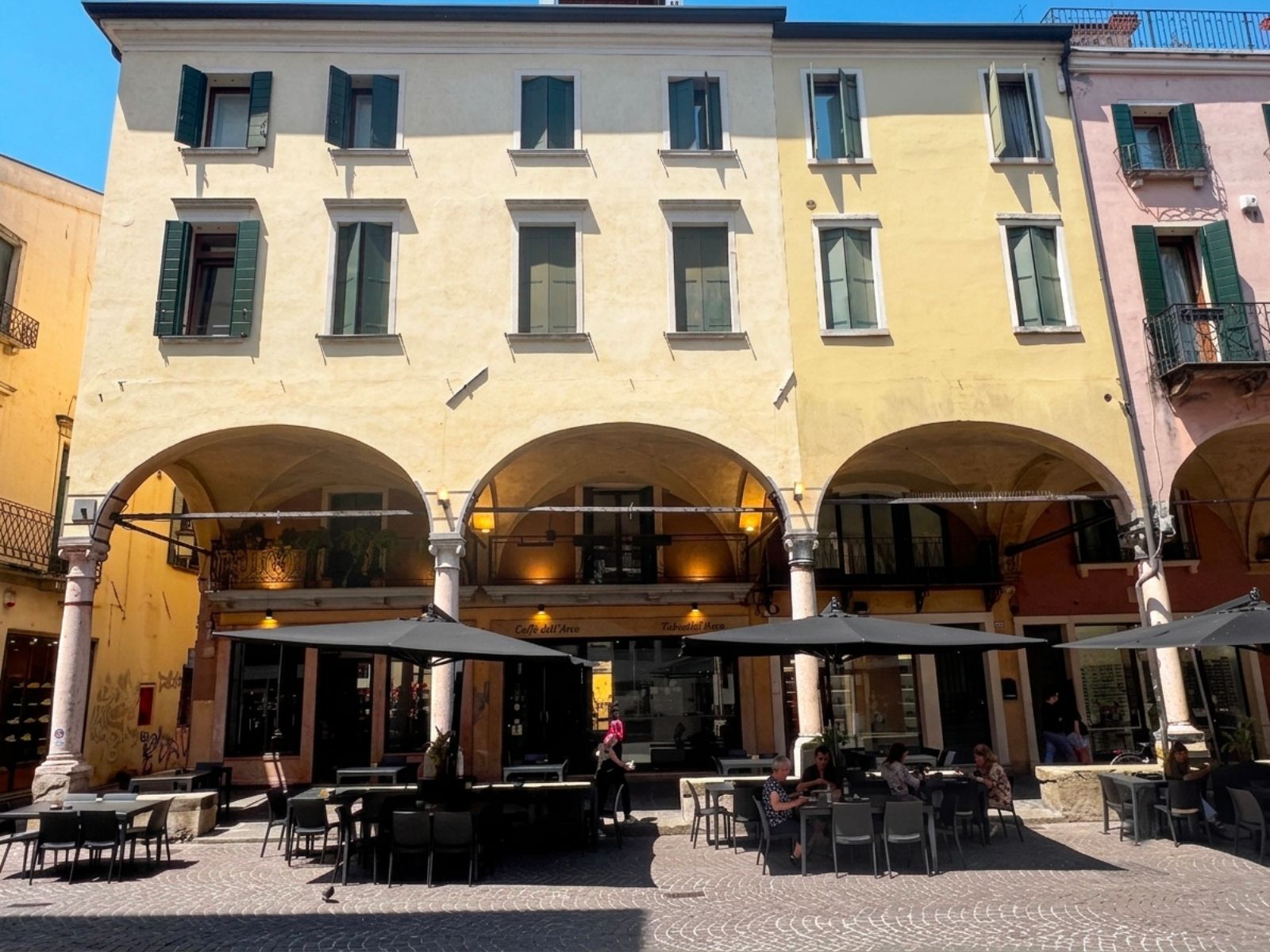 Padova - Via Roma ristrutturazione residenziale